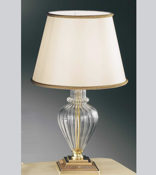 Lampada da tavolo in ottone vetro e paralume Art. 530/1L